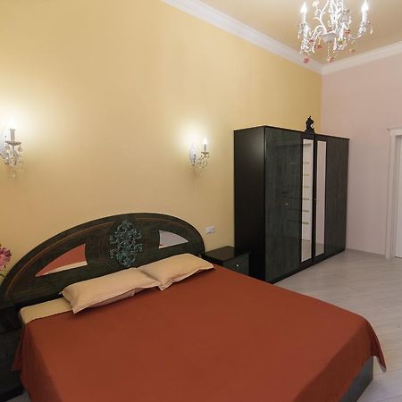 Vip Apartment In The Very Center Of Odessa With Sea View Bagian luar foto